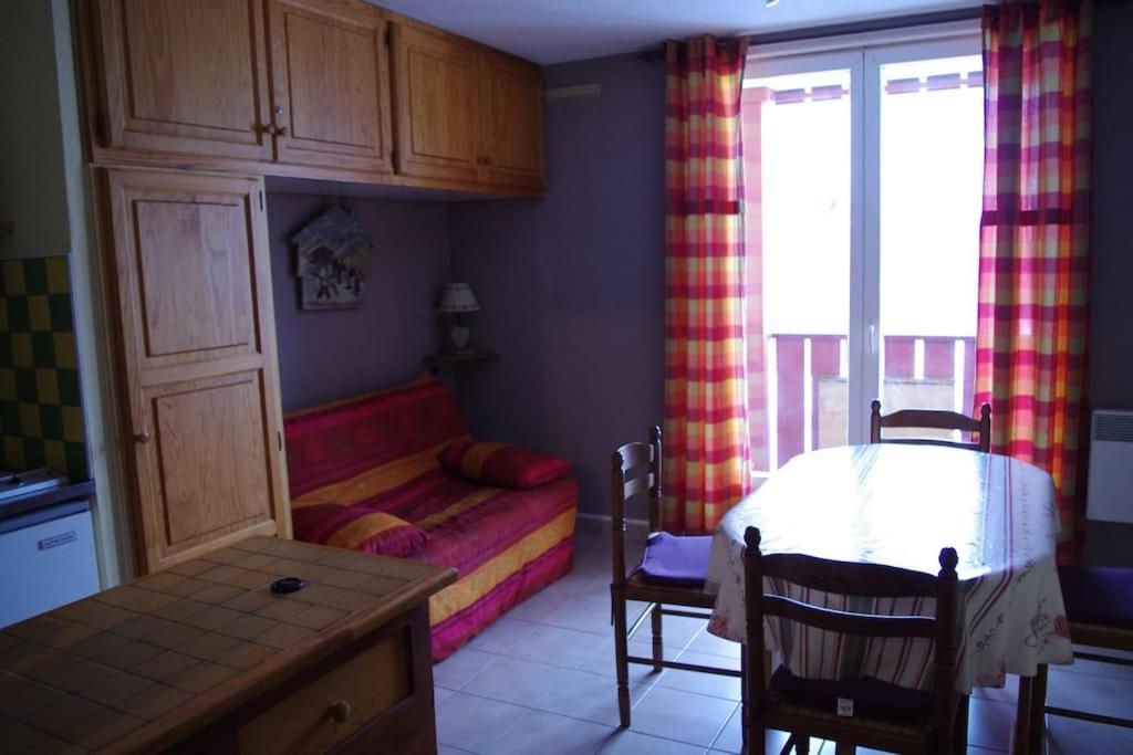 Agreable Studio A 400 M Du Centre Ville De Luz 吕兹-圣索沃尔 外观 照片
